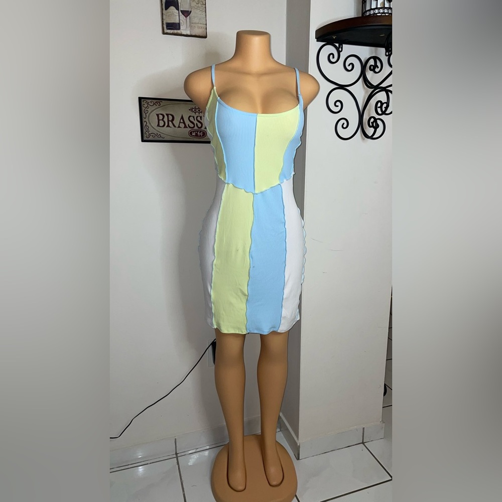 NWOT  NEW NEVER WEAR SIZE L